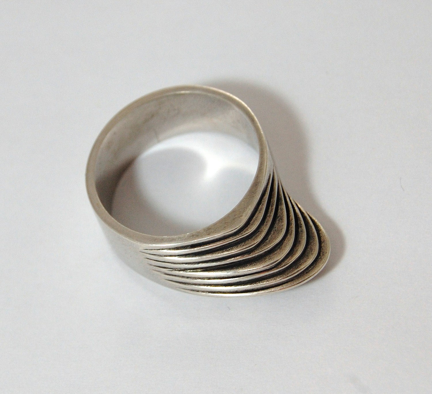 Oyster Ring