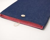 13 inch Macbook AIR case. Blue jeans macbook case with red white stripes inside and button closure. Macbook sleeve padded