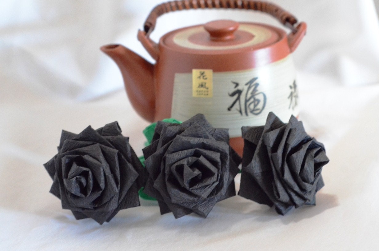 Black Handmade Paper Flower Bouquet (3 Short-stem)