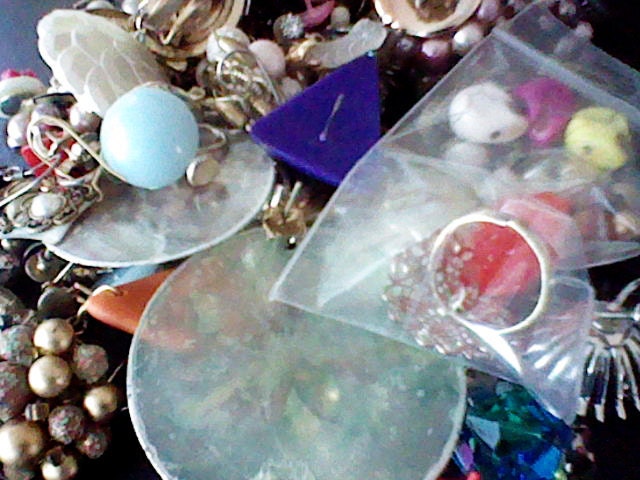14 oz of jewelry lot earrings, rings, odds and ends for upcycling, crafts, resale