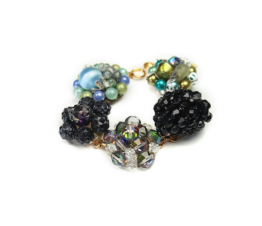 Recycled jewelry.  Vintage earring bracelet . Stunning and one of a kind. Oceania. Free international shipping