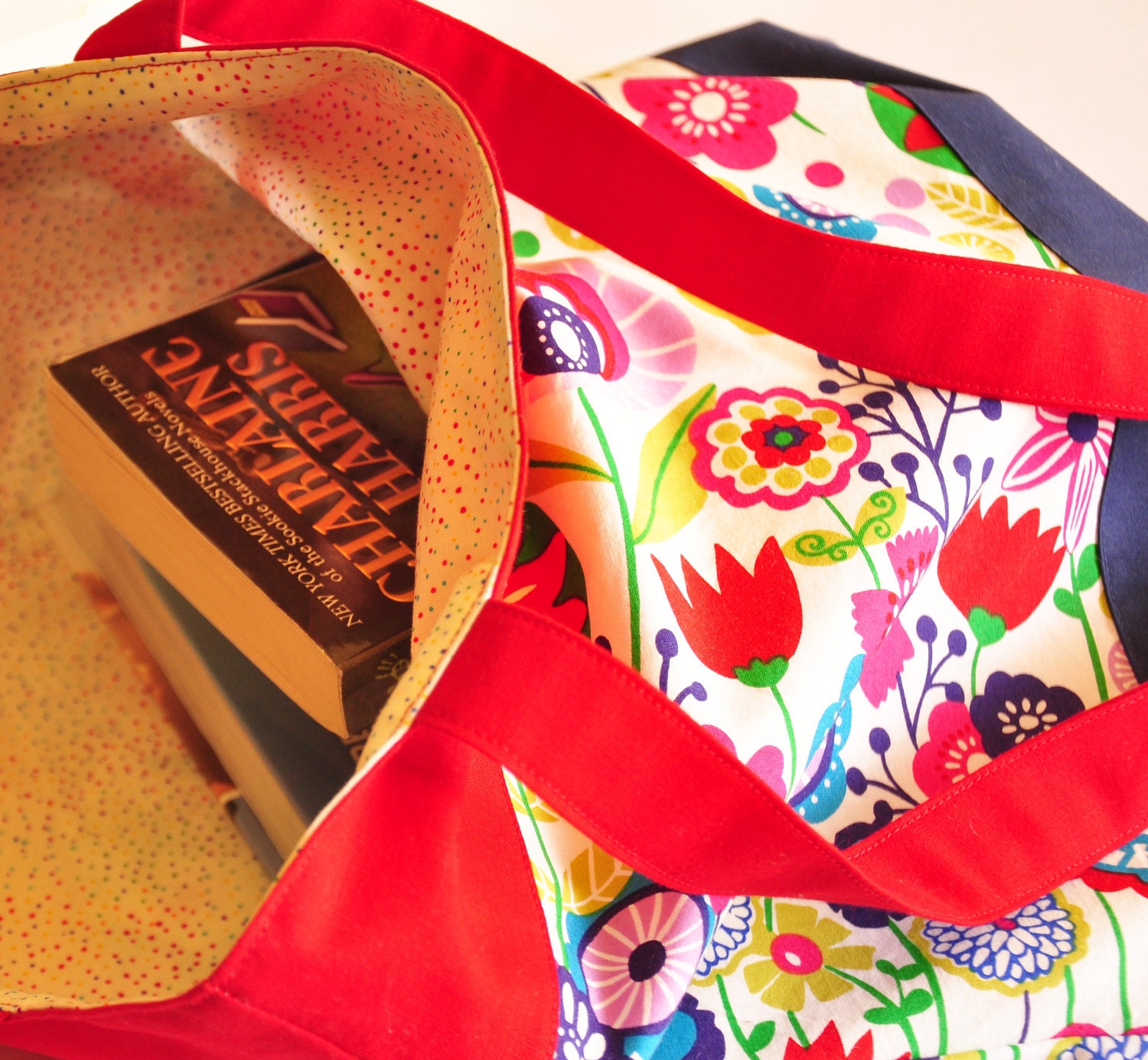 Cotton Tote bag in Bright flowers and Red, Blue accents
