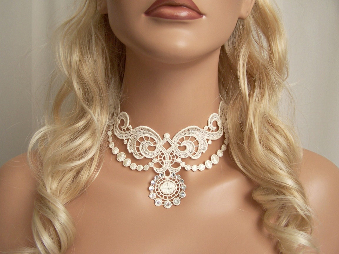 Lotus ivory lace choker with crystals