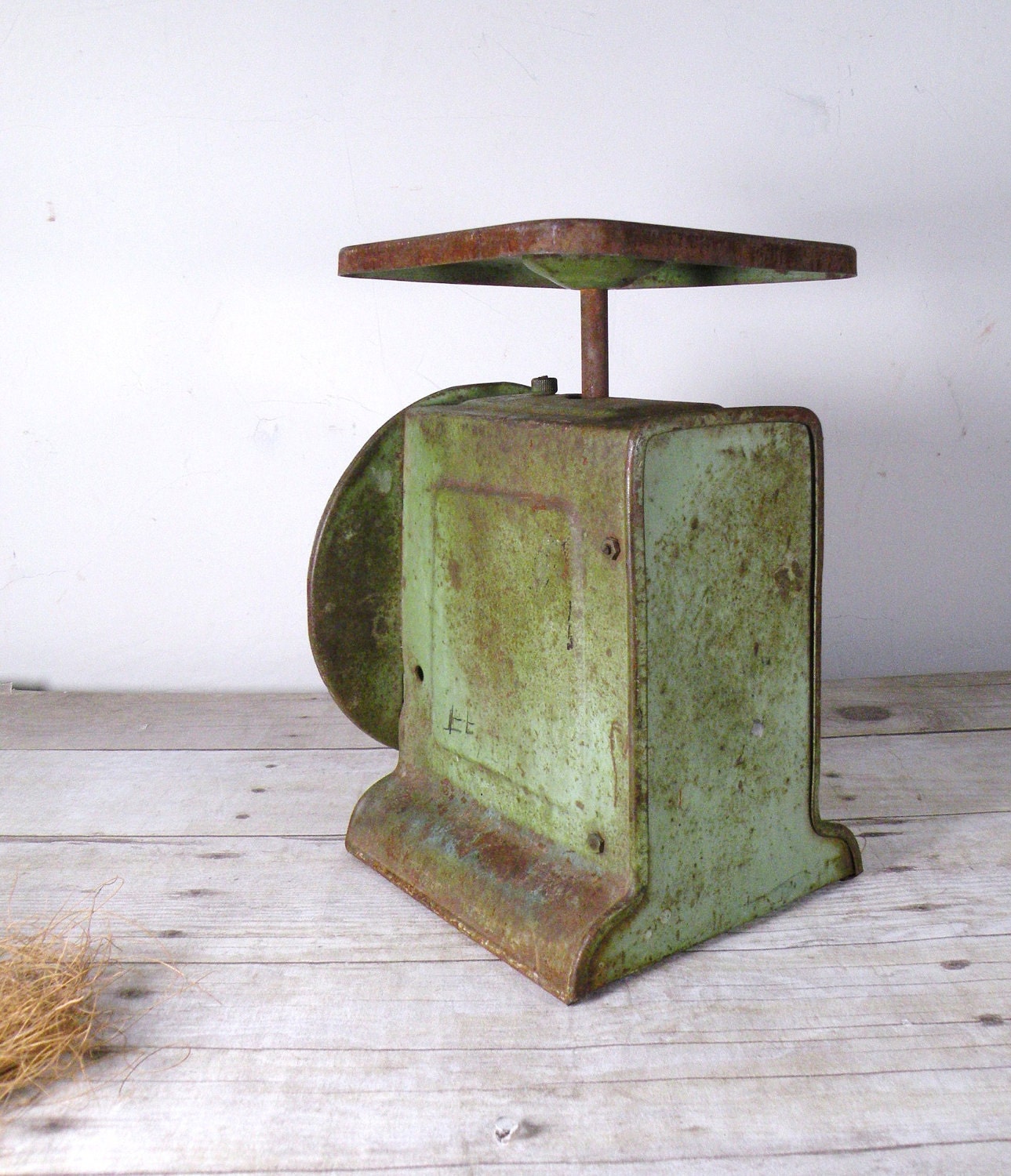 vintage green scale