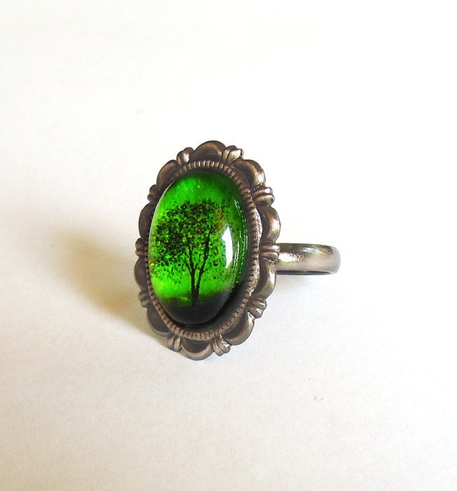 Emerald Bewitched -- Ring