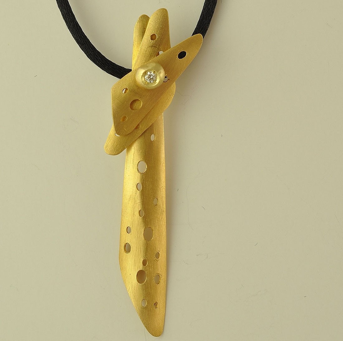 Solid Gold Pendants on 22k Solid Gold Handcrafted Pendant With Diamond By Dorettatondi
