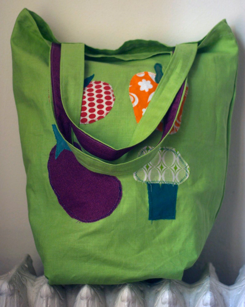 Light Green Linen Market Tote Bag with Tomato, Pepper, Broccoli, and Eggplant