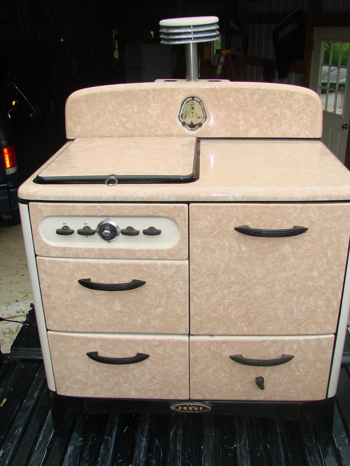 Vintage Antique Art Deco Norge Porcelain Stove circa 1925-1930