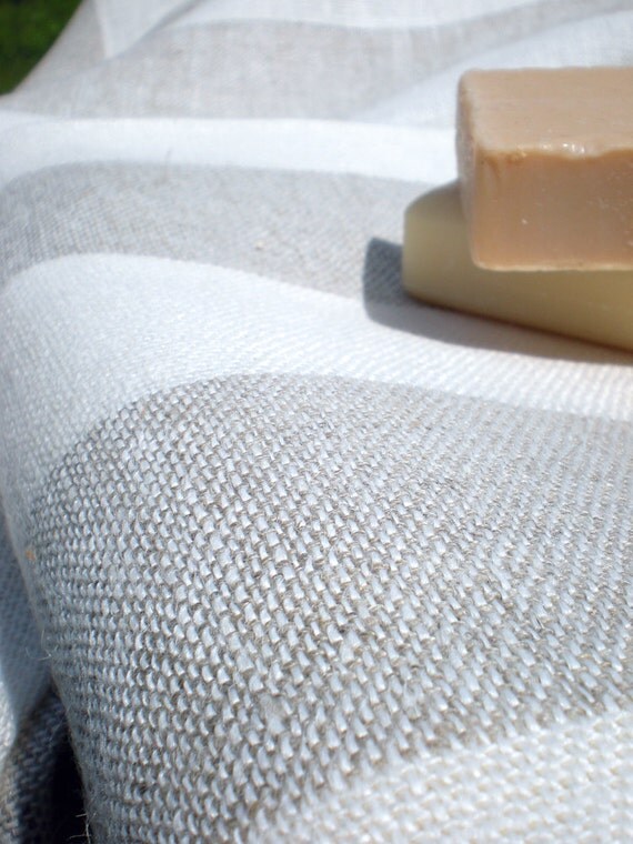 Linen Towel - Soft And Striped  100x148cm / 39.4 x 58.3 inches