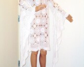 FREE Shipping // Vintage 70s Floral CROCHET Dramatic Sleeves Midi DRESS