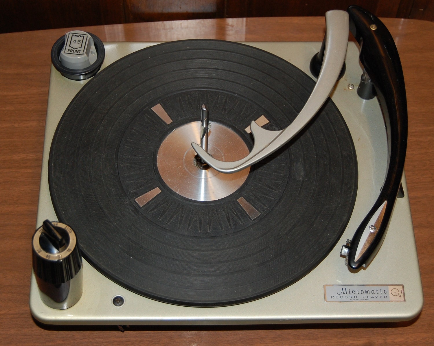 Magnavox Record Player