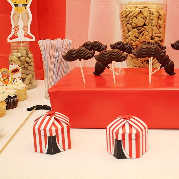5 Circus Tent Favor Boxes, Circus/Carnival Party Decorations, Parties to Go