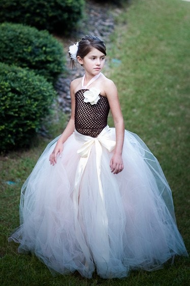 Tulle skirt, tutu, long tutu skirts, flower girl skirt, IVORY tutu with a hint of pink, Wedding, Flower Girls, Chic tutus, Sewn Tutus