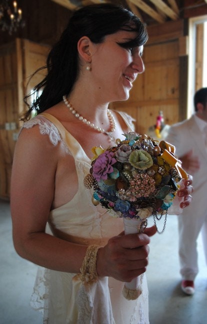 Brooch Bouquet - Custom Brooch Bouquet Handmade by The Ritzy Rose