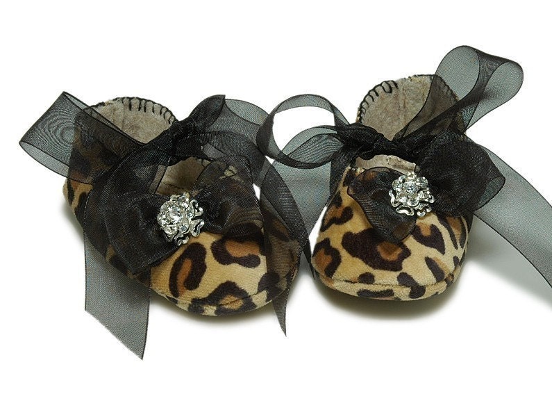 Baby Girl Shoe Suzette in Leopard, slipper/bootie. Trendy, Infant Sizes. Handmade