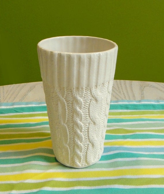 Cable knit ceramic tall cup - Ivory Glazed edge