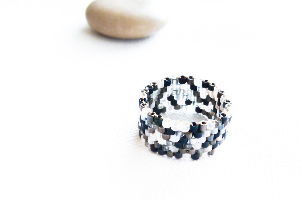 Grey asphalt  Urban chic Delica  custom band ring. Metallic mix. Beadwoven Fashion jewelry tbteam