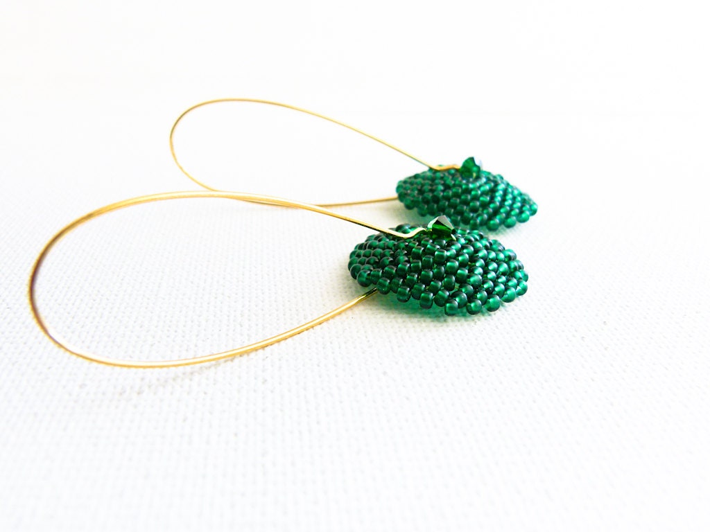 Emerald green long dangle disk earrings. May Birthstone jewelry