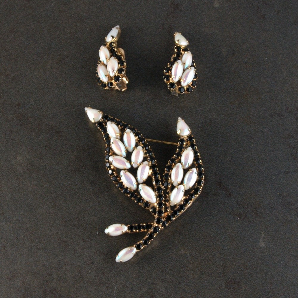 Vintage Black and Iridescent Milkglass Brooch and Earring Set