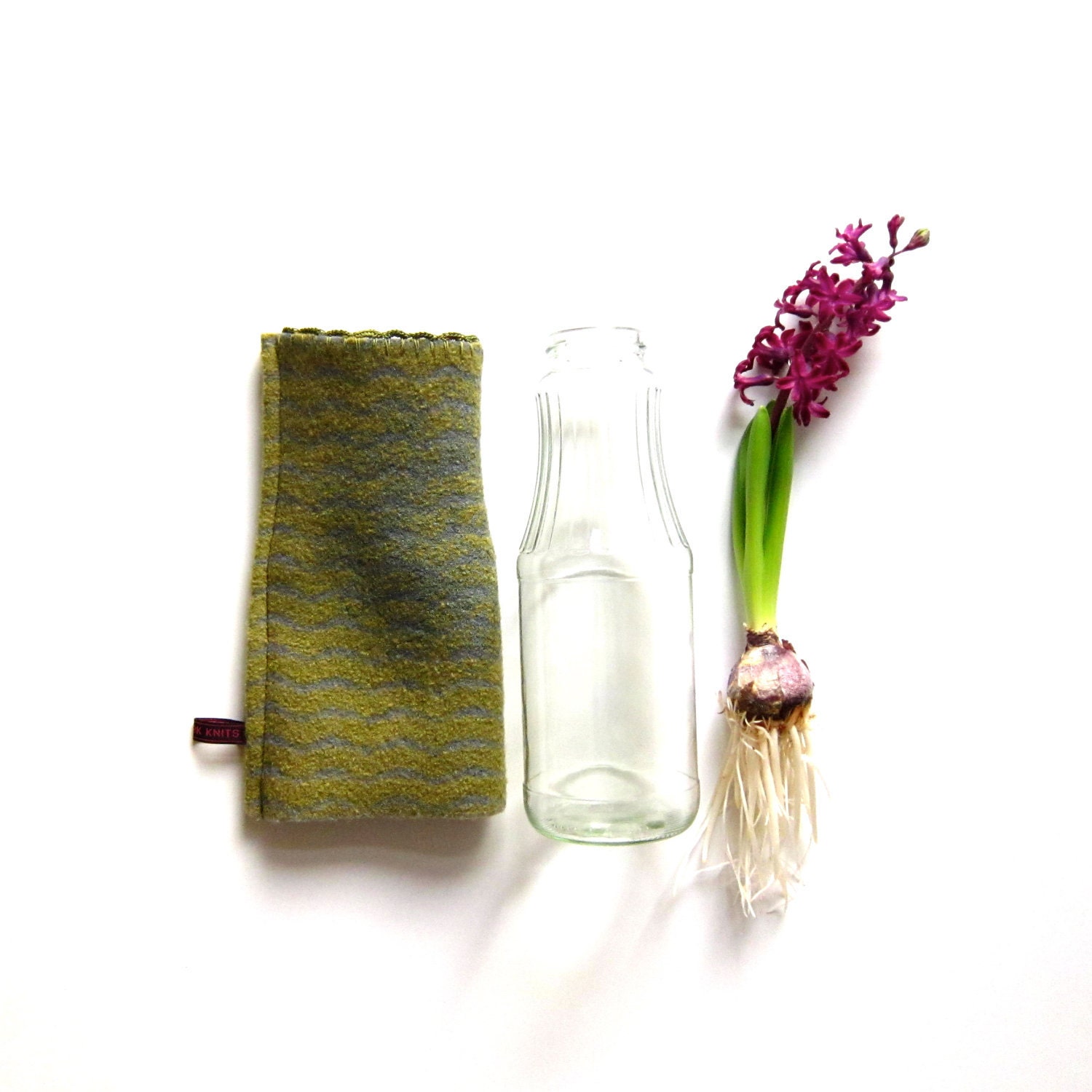 bottle cover PELLO, wool, felted, moss green