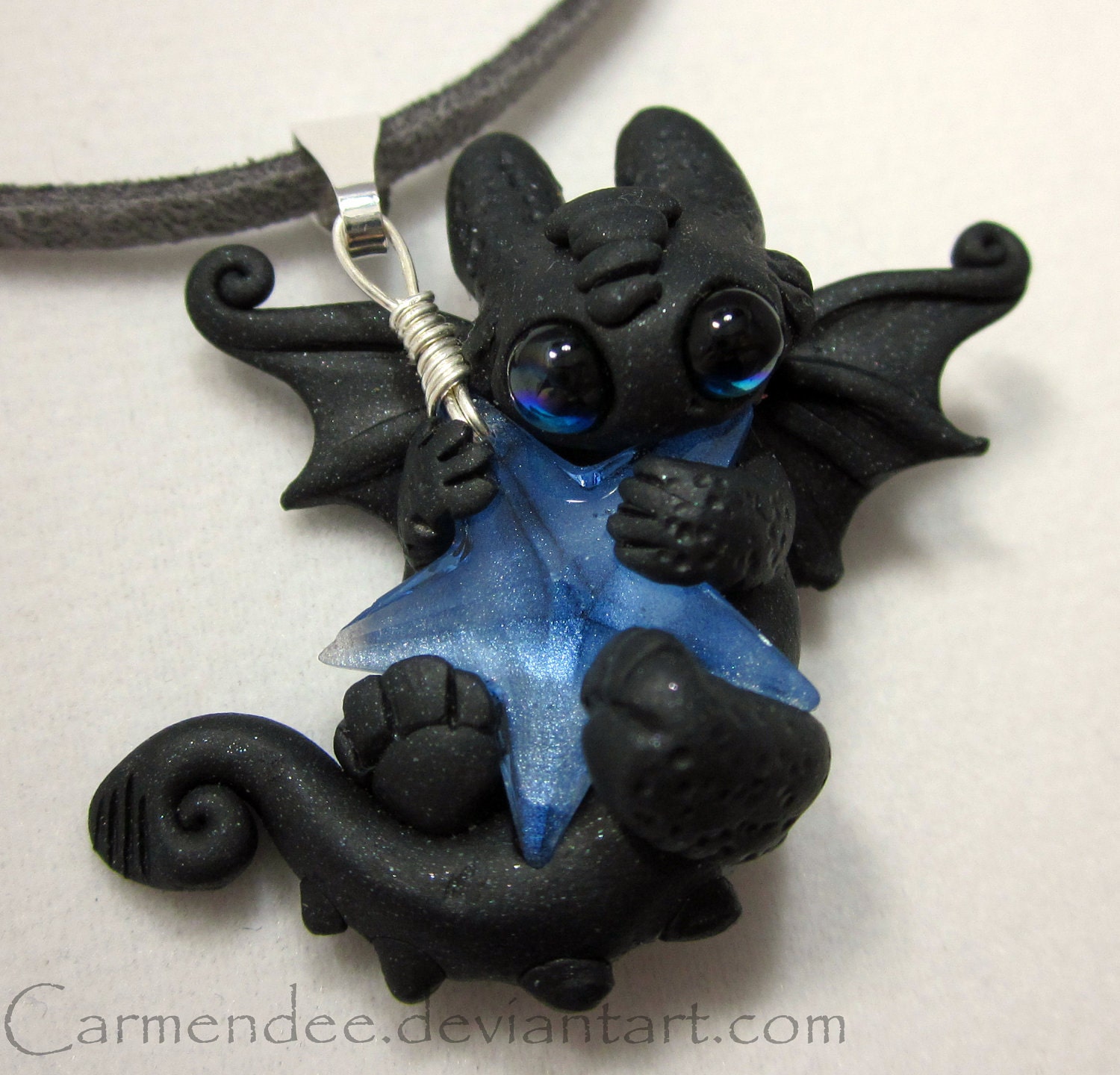 Star Cuddle Night Fury Necklace BLUE