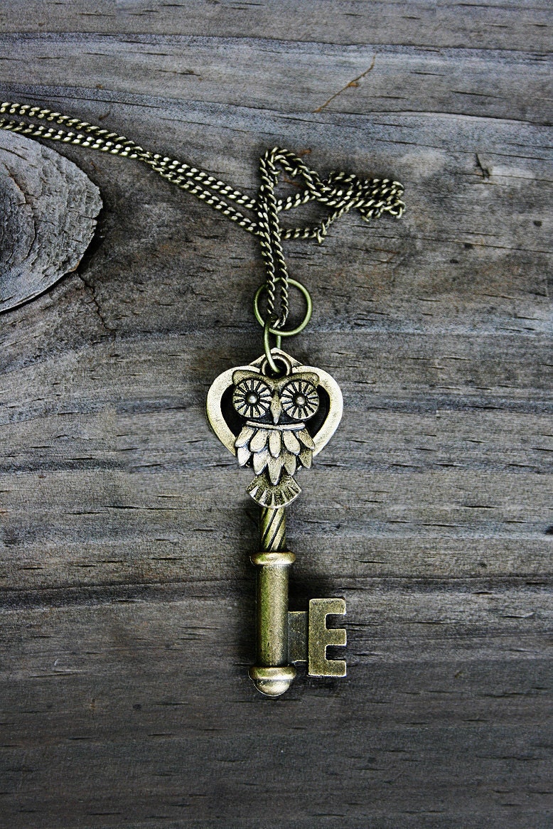 Vintage Owl Key Necklace - Bronze -