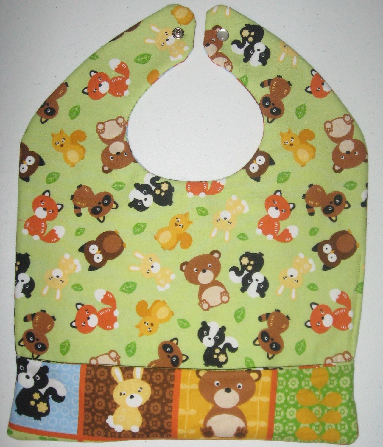 Double-Sided Pocket Bib - Wild n' Woodsy
