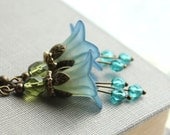 Teal Blue Earrings, Lucite Bead Earrings, Flower Jewelry, Beaded Earrings, Summer Fashion, Boho Chic