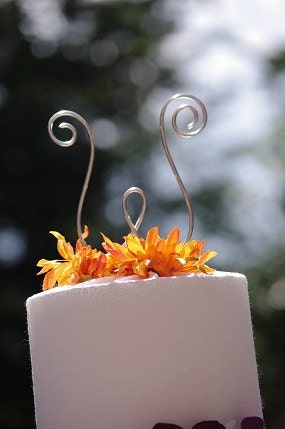 Custom Wire Initial Wedding Cake Topper / Monogram / 5 in high / for Wedding, Anniversary, Birthday Party / Any Letter Available /