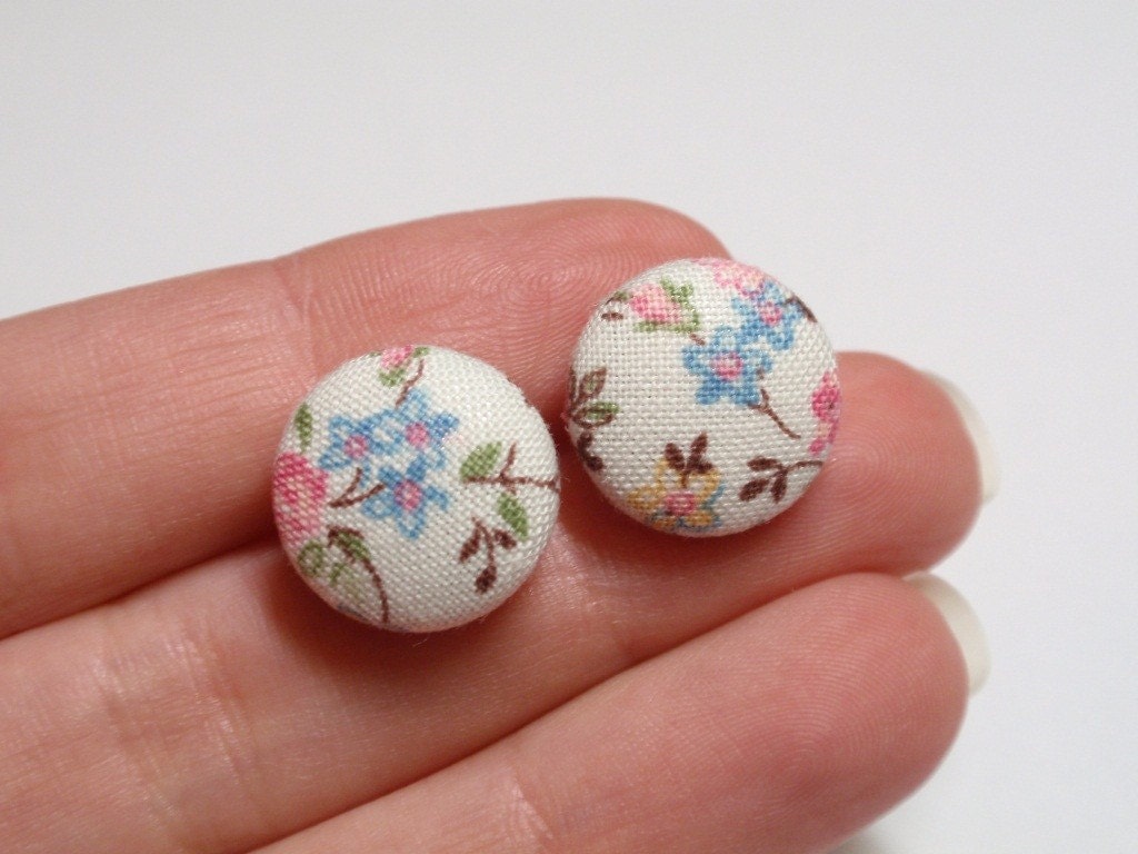 Fabric button earrings small size