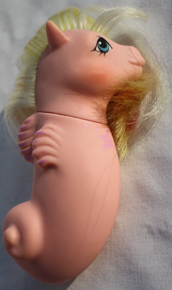 SALE.......Was 21.95......... My Little Pony SEA PONY G1 ...Pink with Purple Star