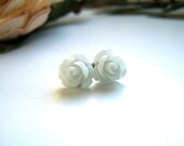 the petite white rose earrings.
