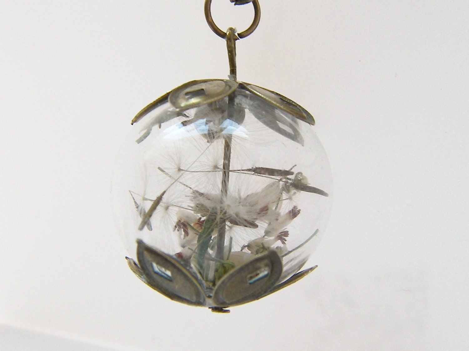 Lucky White Heather Necklace with Dandelion Seeds Hand Blown Glass Orb Bead Globe - MAKE A WISH - WishesontheWind Lucky White Heather Necklace with Dandelion Seeds Hand Blown Glass Orb Bead Globe - MAKE A WISH - WishesontheWind