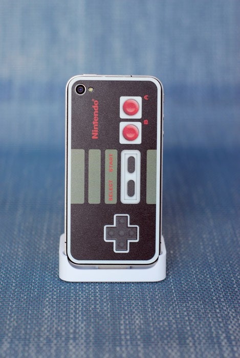 iPhone 4 Retro Nintendo Controller Skin & Wrap