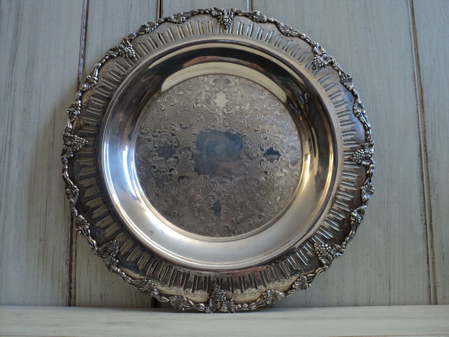 a beautiful Old English Reproduction silver heavy ornate handled tray GRAPES
