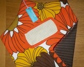 Vintage 1960s Flower Power Huge Daisy Print Fabric peg Clothespin Bag