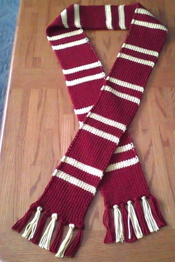 Hogwarts Gryffindor Scarf - Harry Potter-inspired