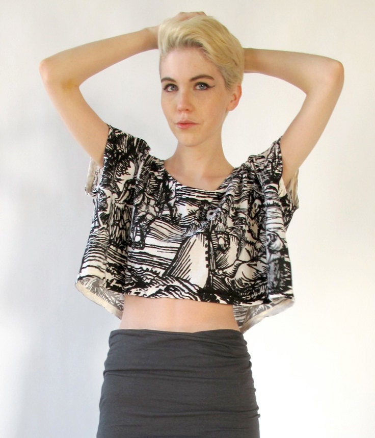 Witch Printed Crop Top