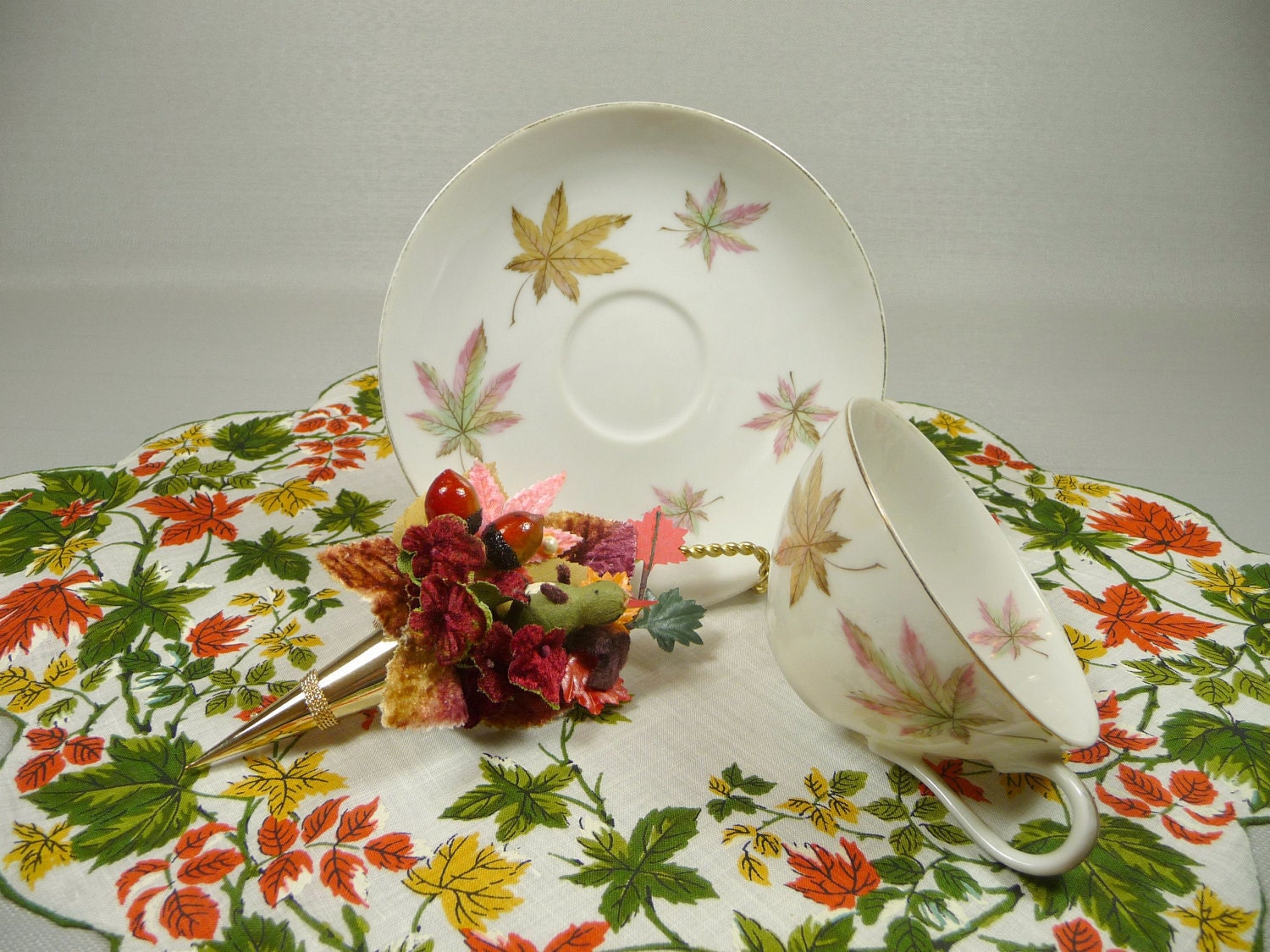 Vintage Teacup & Saucer Leaves with Hankie and Tussie Mussie Corsage Pin Gift Set Squirrel Nuts Half Price Sale