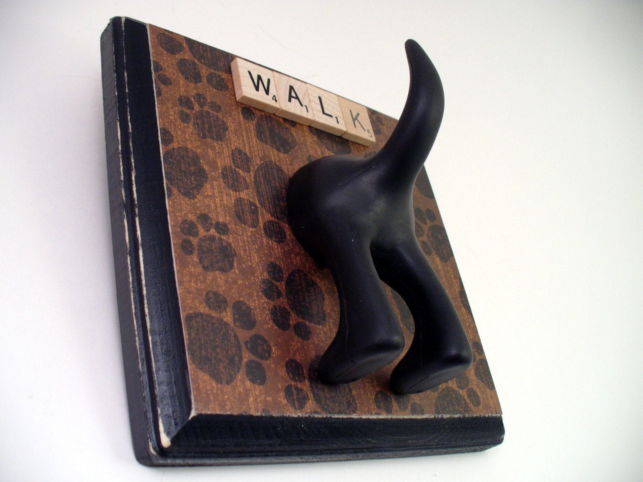 Dog Tail Leash Holder - Paw Paws  - Optional Letter Tiles