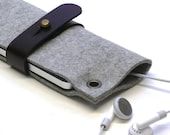 iPhone or iPod CLASSIC grey felt sleeve