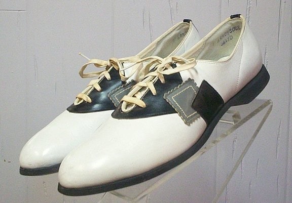1950s Vintage Leather Saddle Shoes Size 9
