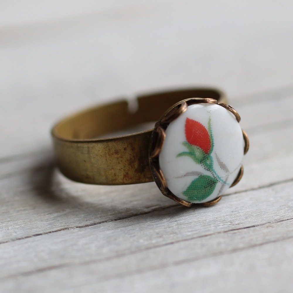 Red Rose Ring ... Antique Vintage Cabochon with Red Rose