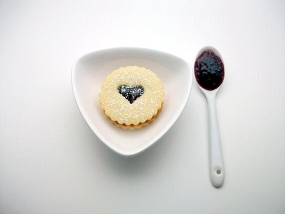 Natural & Organic Gourmet Raspberry Linzer Cookies (12 count) As seen on Babiekin Magazine.