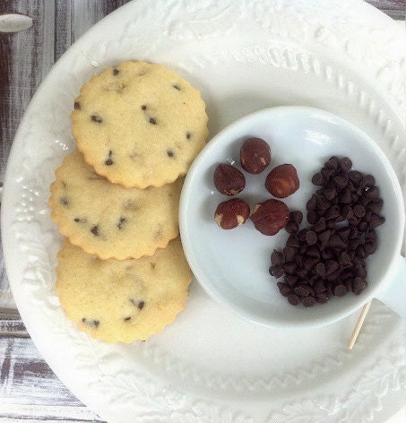 All Natural & Organic Hazelnut Chocolate chip Cookies (1 Dozen)