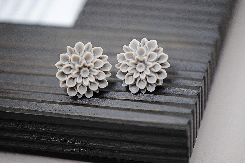 Warm Gray Matte Chrysanthemum Stud Earrings