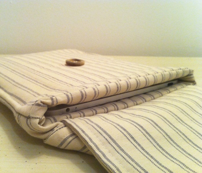Computerwear for iPad - Recycled Vintage