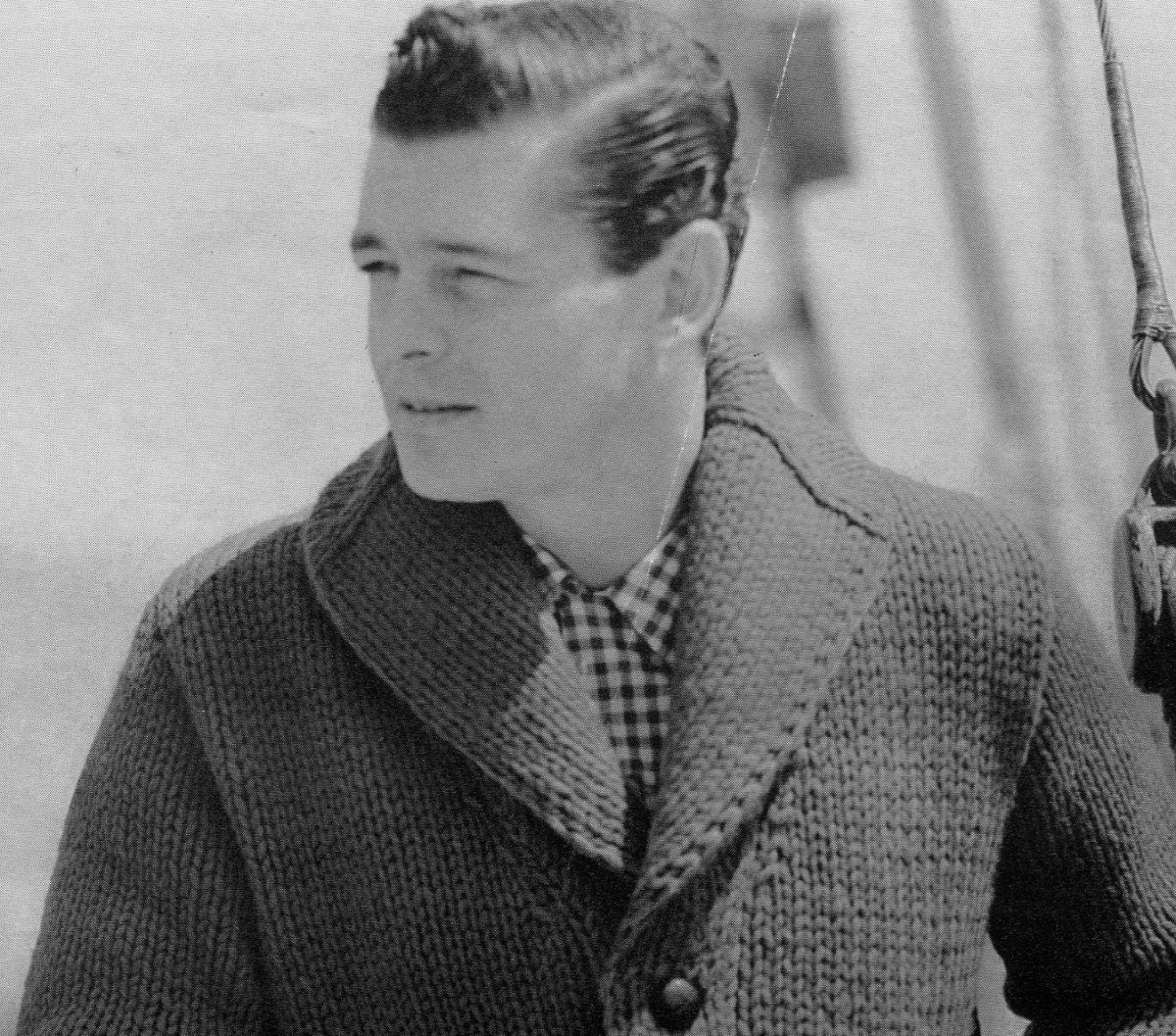 Men's Vintage Shawl-collar Cardigan -- Chunky Knit -- PDF KNITTING PATTERN