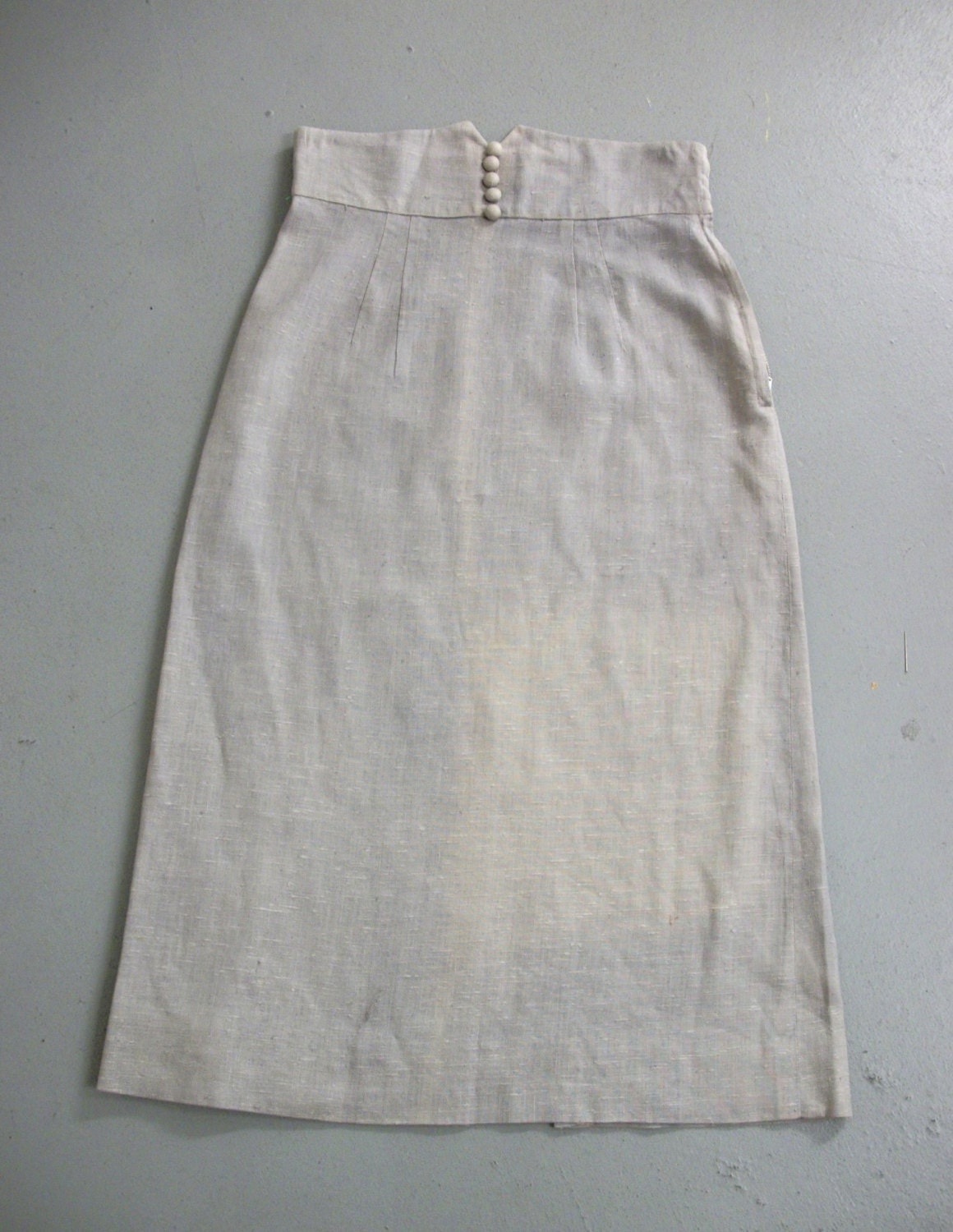 Vintage Wiggle Skirt Above Waist Grey Button Detail pencil Linen 1950s Size small.