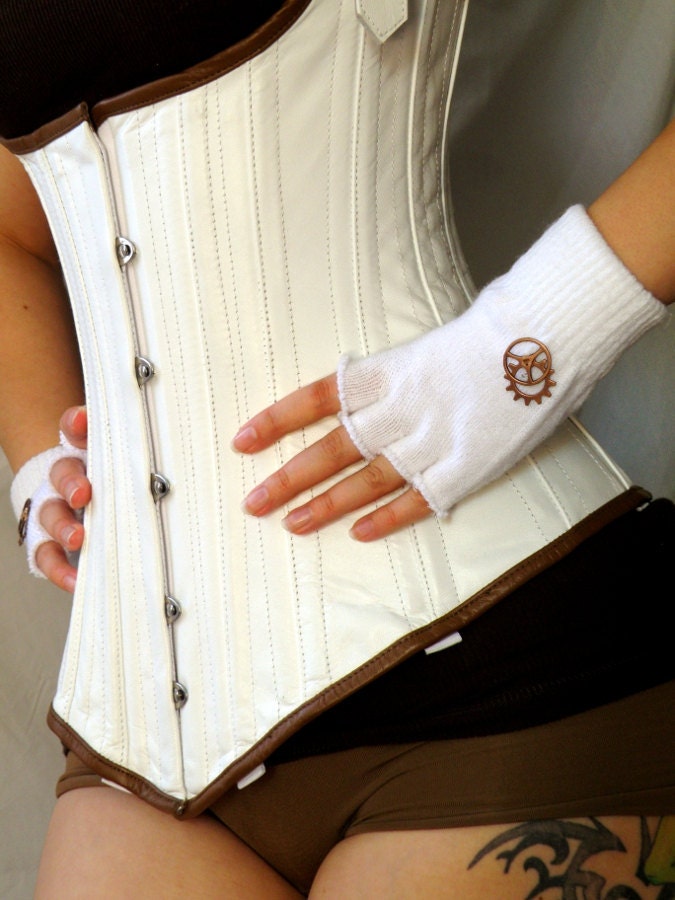 Clearance item 30% Off White Steampunk Cut-Off Gloves One Size Fits All